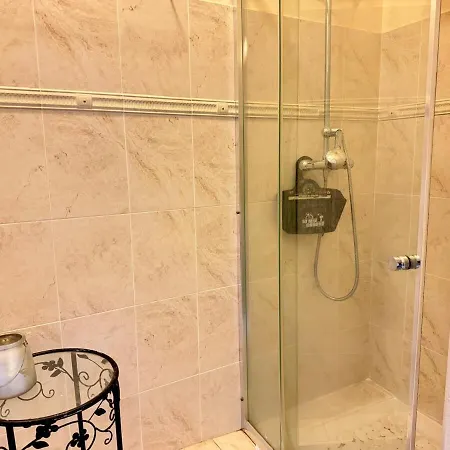 Centre Vue Pour 4 Personnes Ajaccio (Corsica)